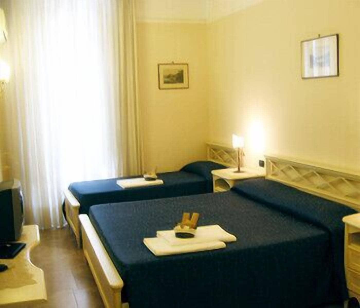 B&B La Dimora Di Nettuno Nápoles Exterior foto